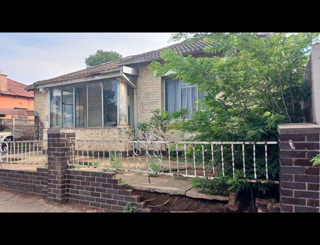 3 BEDROOM HOUSE FOR SALE IN MONDEOR